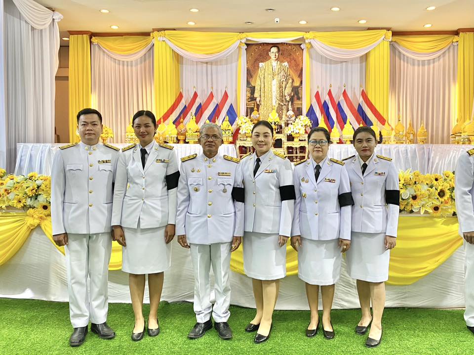พช.สันป่าตอง ร่วมพิธีเนื่องในวันคล้ายวันพระบรมราชสมภพ พระบาทสมเด็จพระบรมชนกาธิเบศร มหาภูมิพลอดุลยเดชมหาราช บรมนาถบพิตร วันชาติ และวันพ่อแห่งชาติ ประจำปี 2568